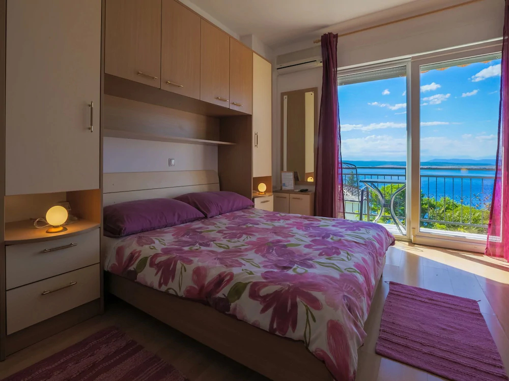 Apartments and Rooms Nensi