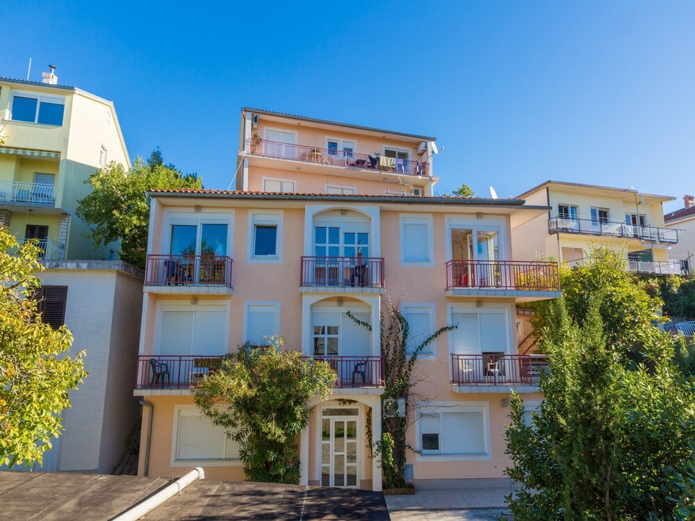 Apartments Ani