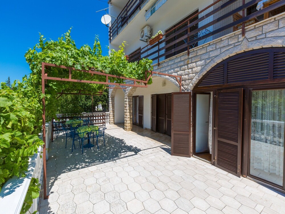 Apartments Ankica