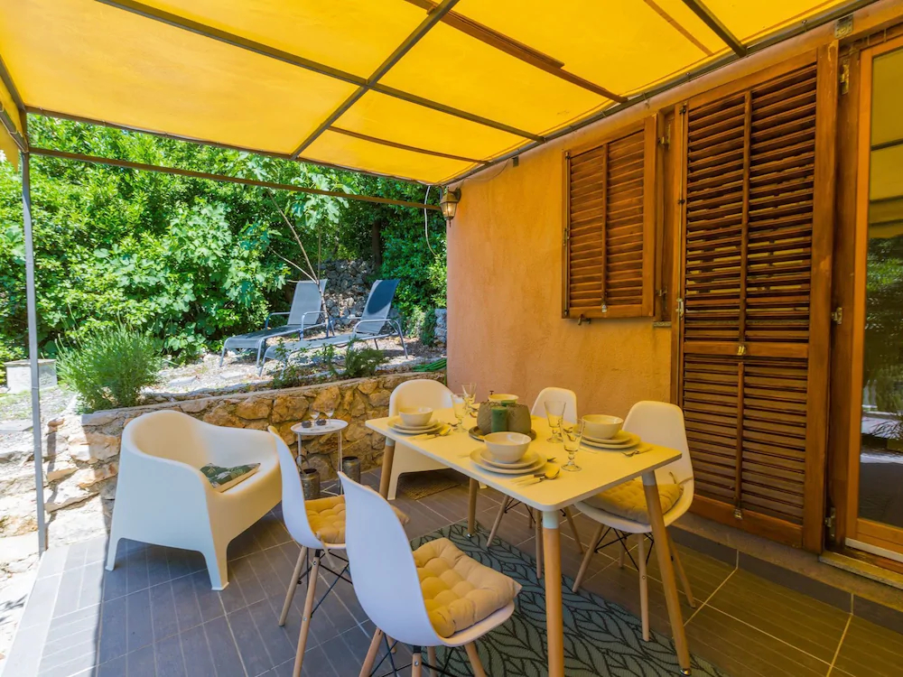 Apartments Bartulin