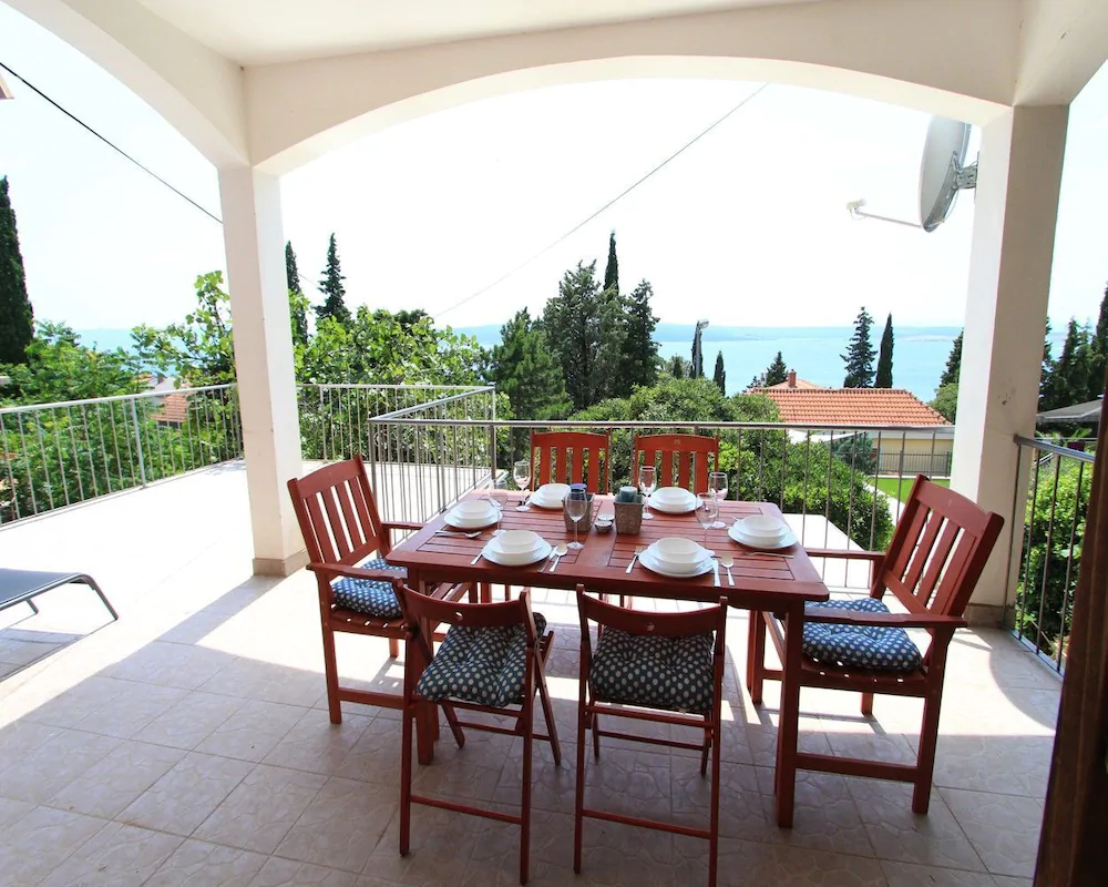 Apartments Bartulin