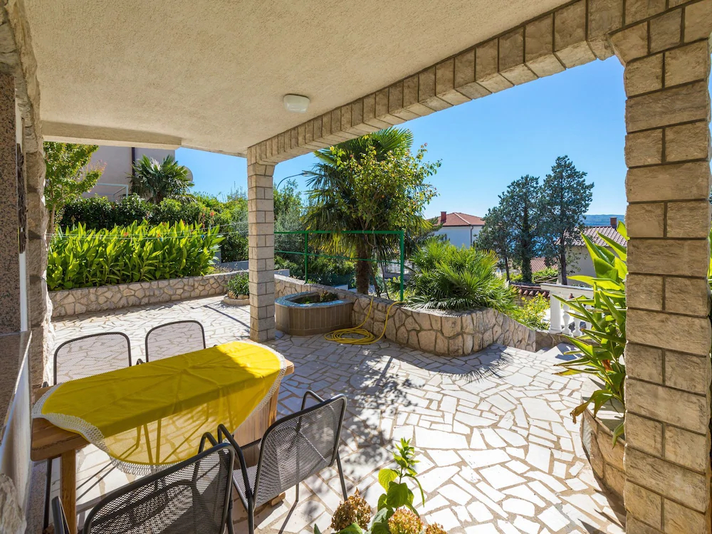Apartments Elena