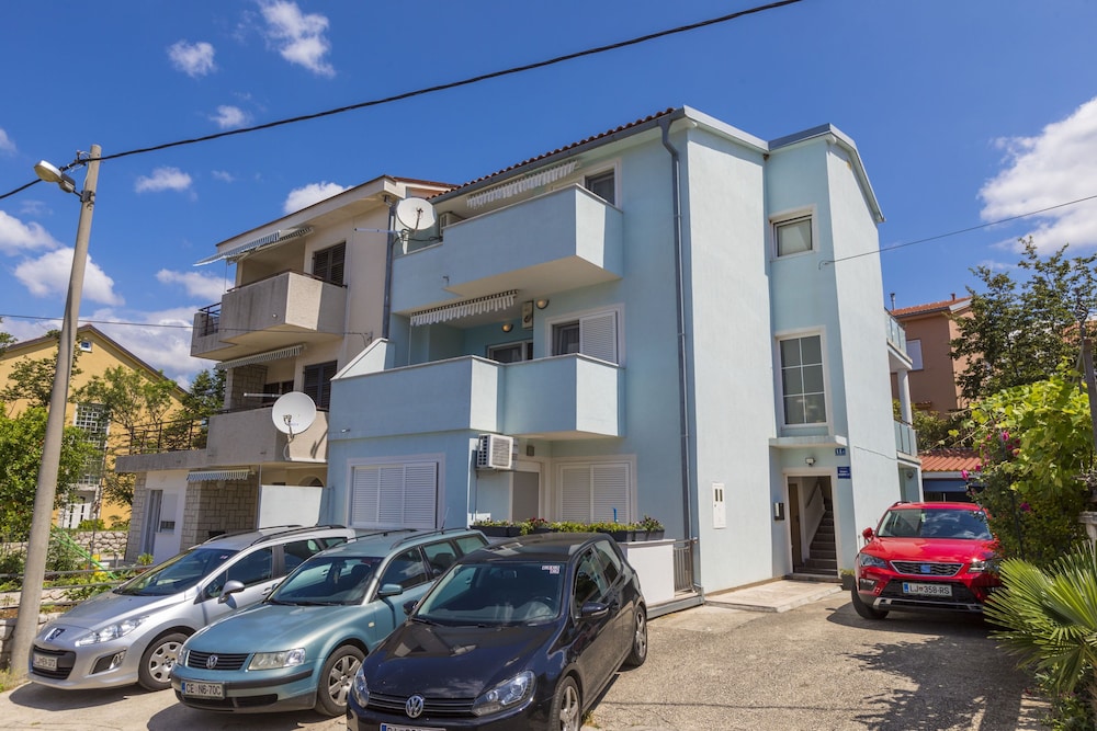 Apartments Frutis
