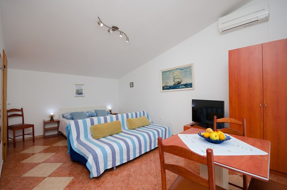Apartments Jasminka