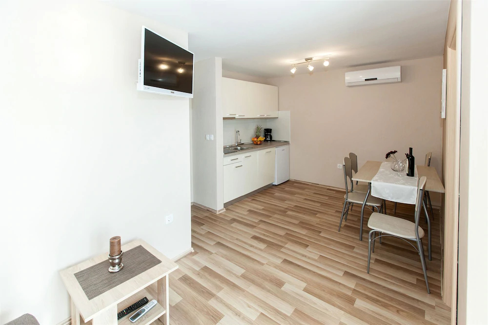 Apartments Karmen 2