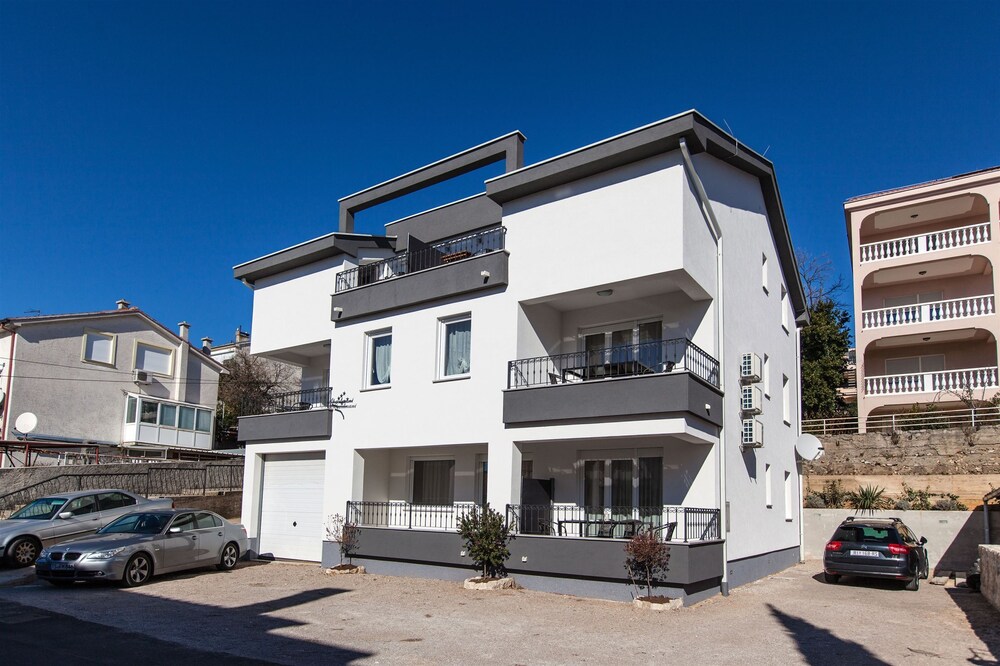Apartments Karmen 2