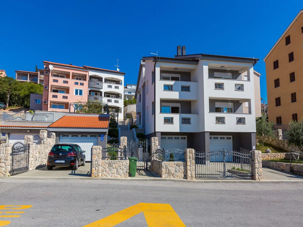 Apartments Livaja