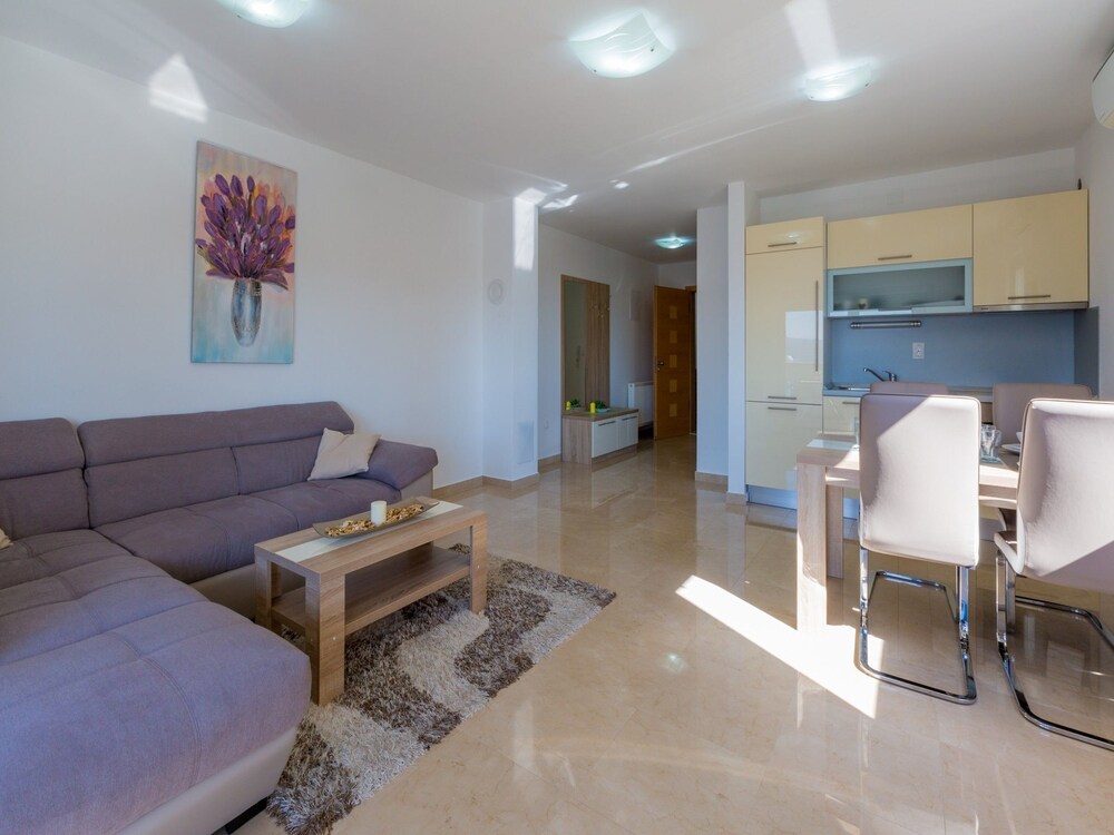 Apartments Livaja