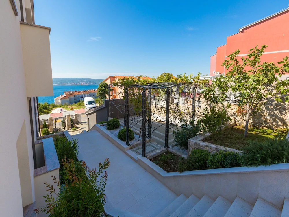 Apartments Livaja