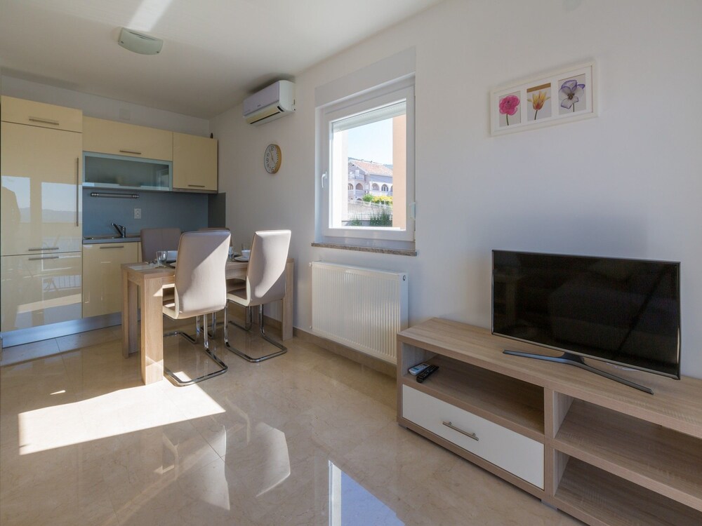 Apartments Livaja