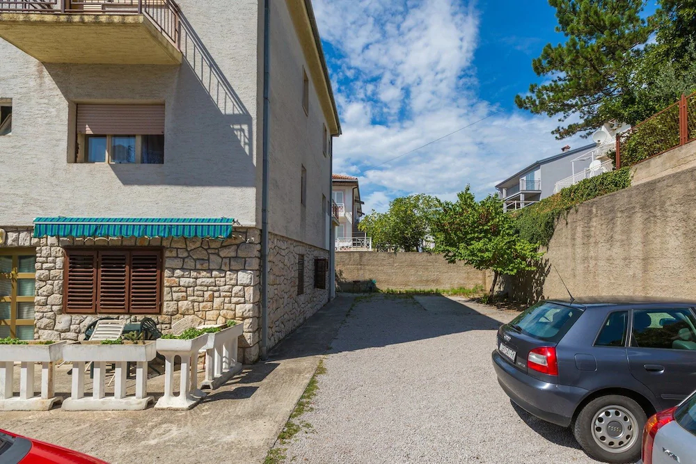 Apartments Luic