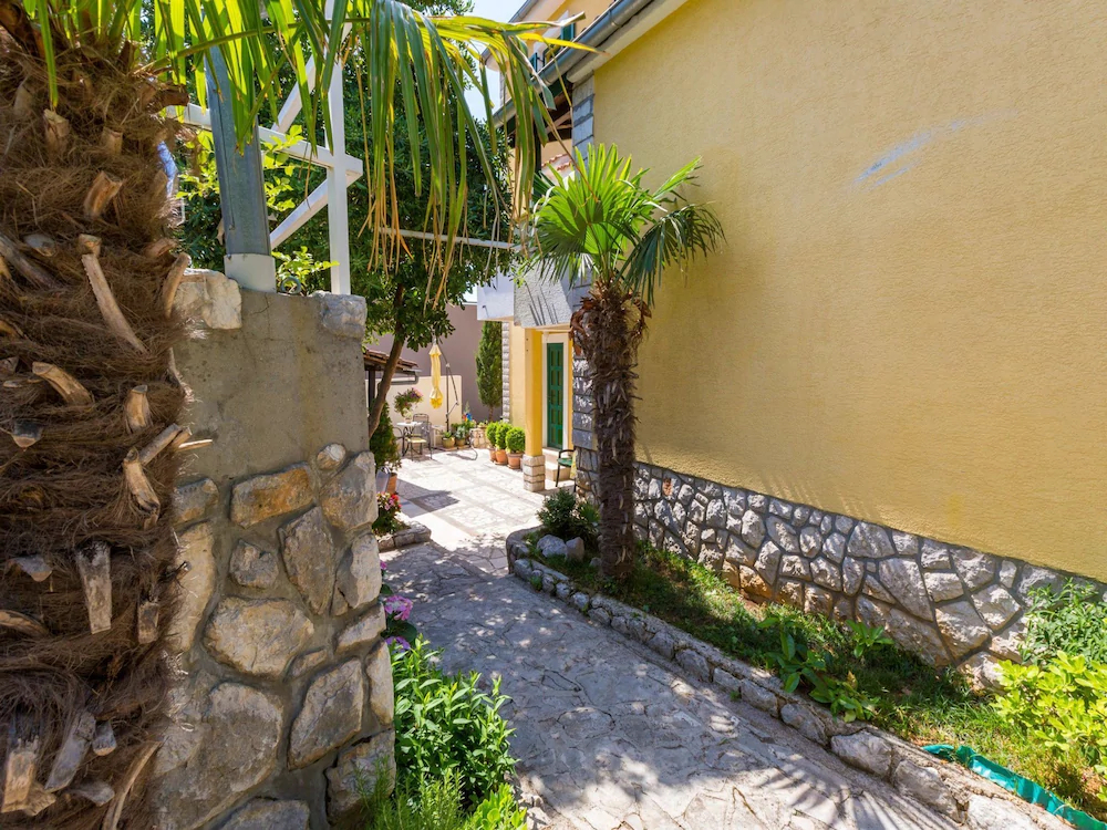 Apartments Neno