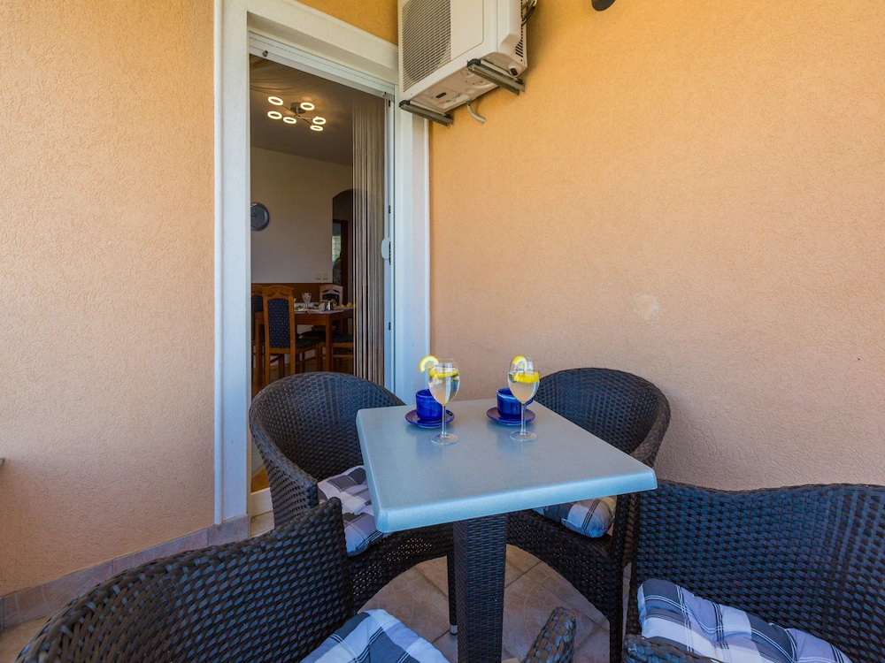 Apartments Pekera