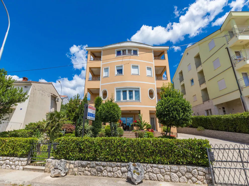 Apartments Pekera