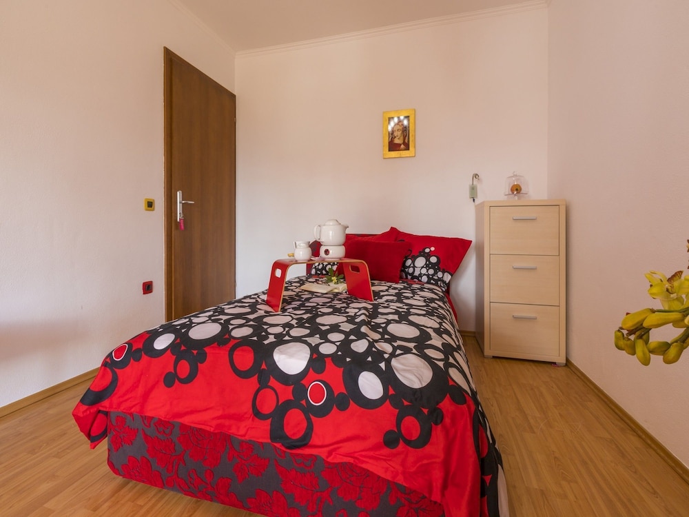 Apartments Pekera