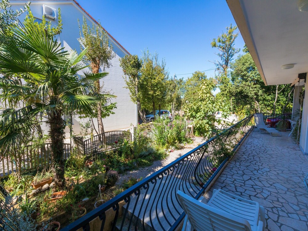 Apartments Pinty
