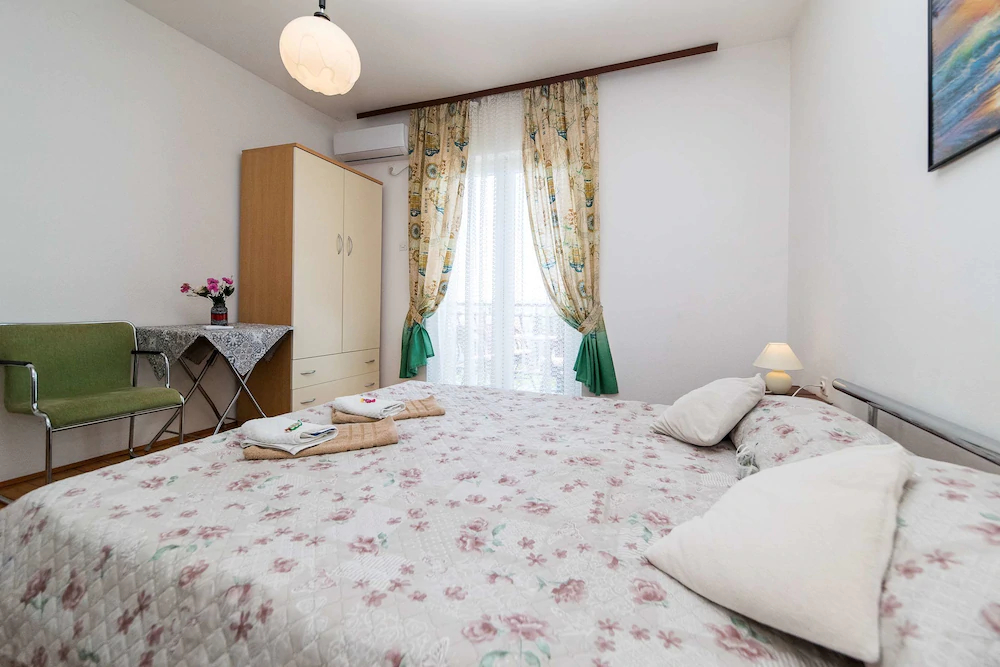 Apartments Raif