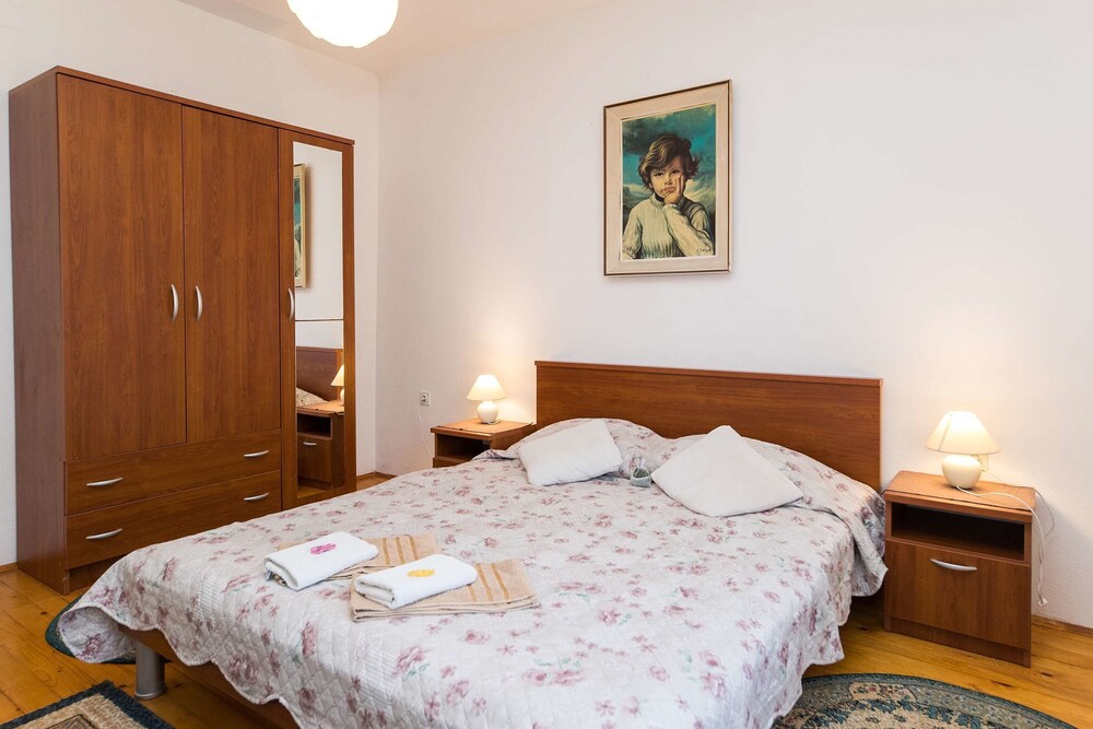 Apartments Raif