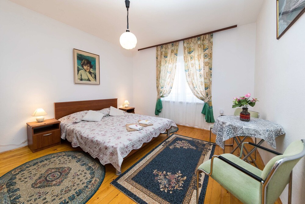 Apartments Raif