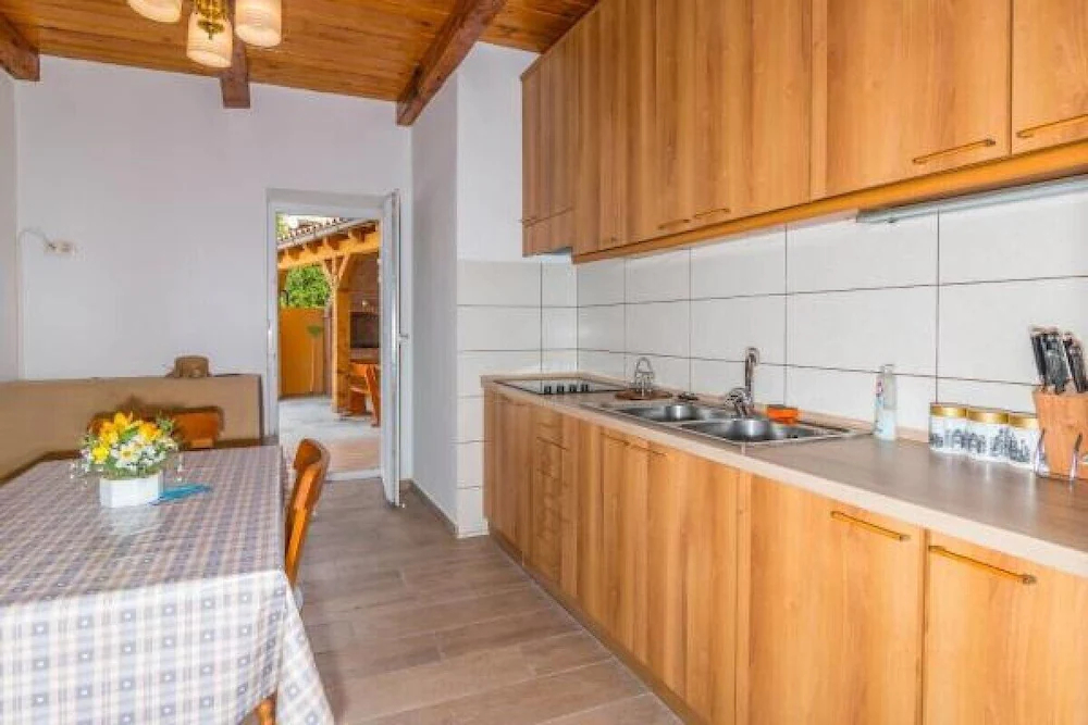 Apartments Sare