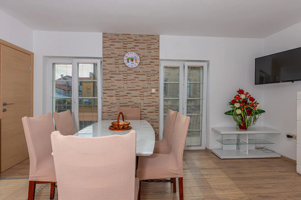 Apartments Sare