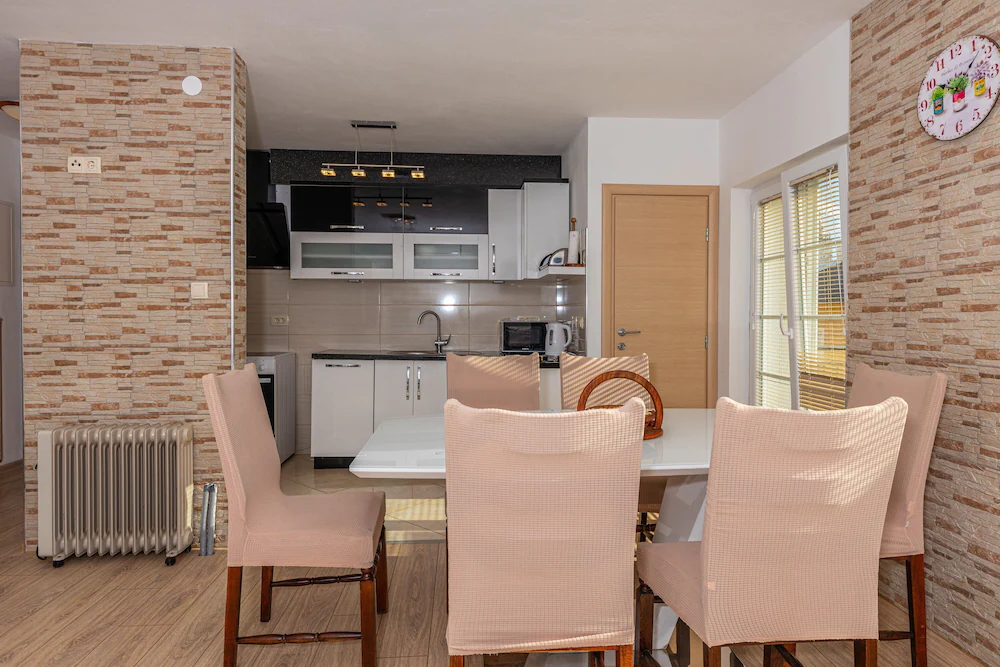 Apartments Sare