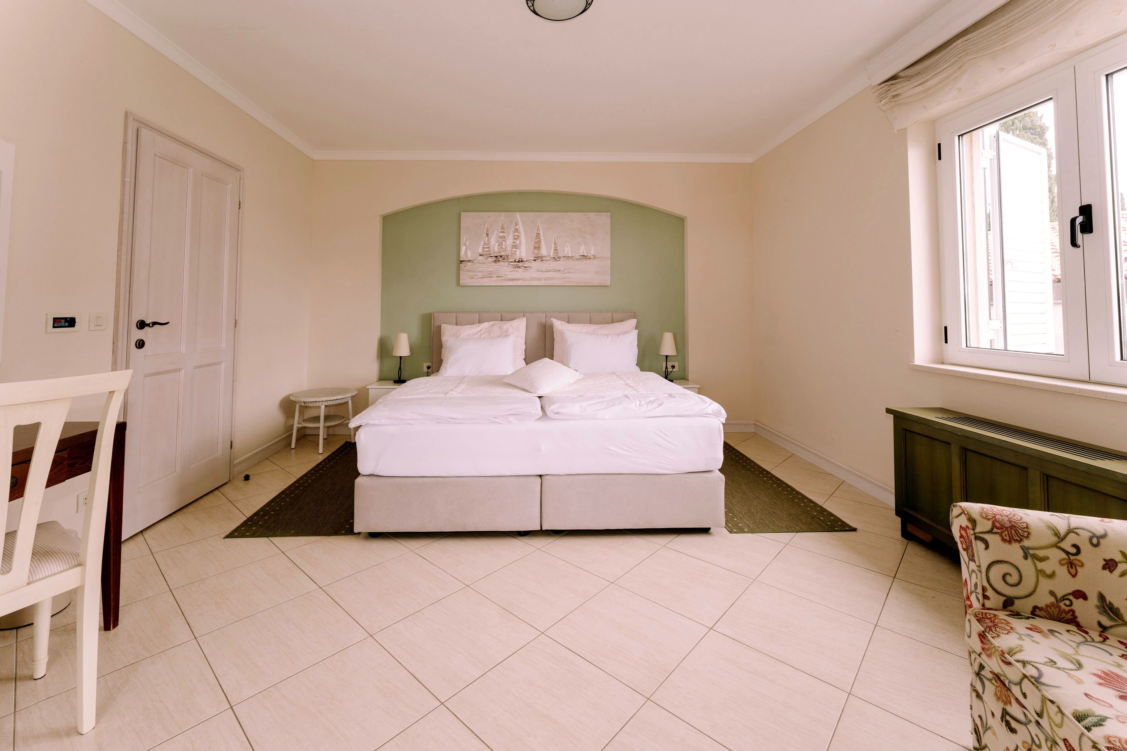 Hotel Abalone
