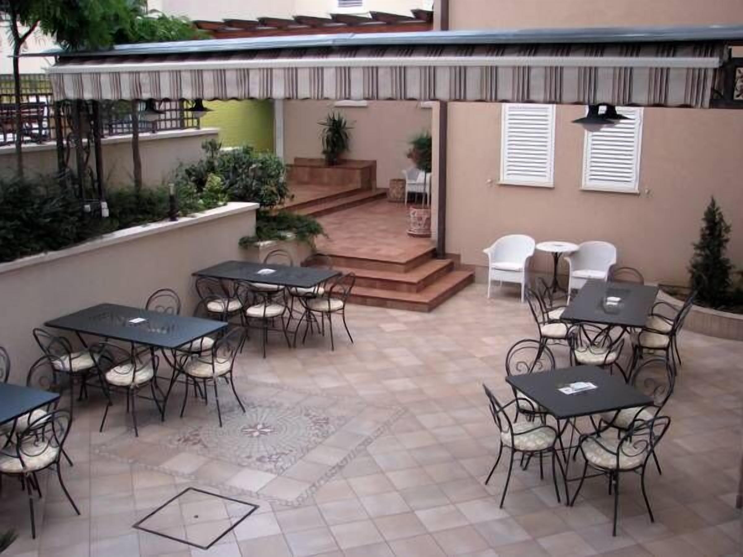 Hotel Abalone