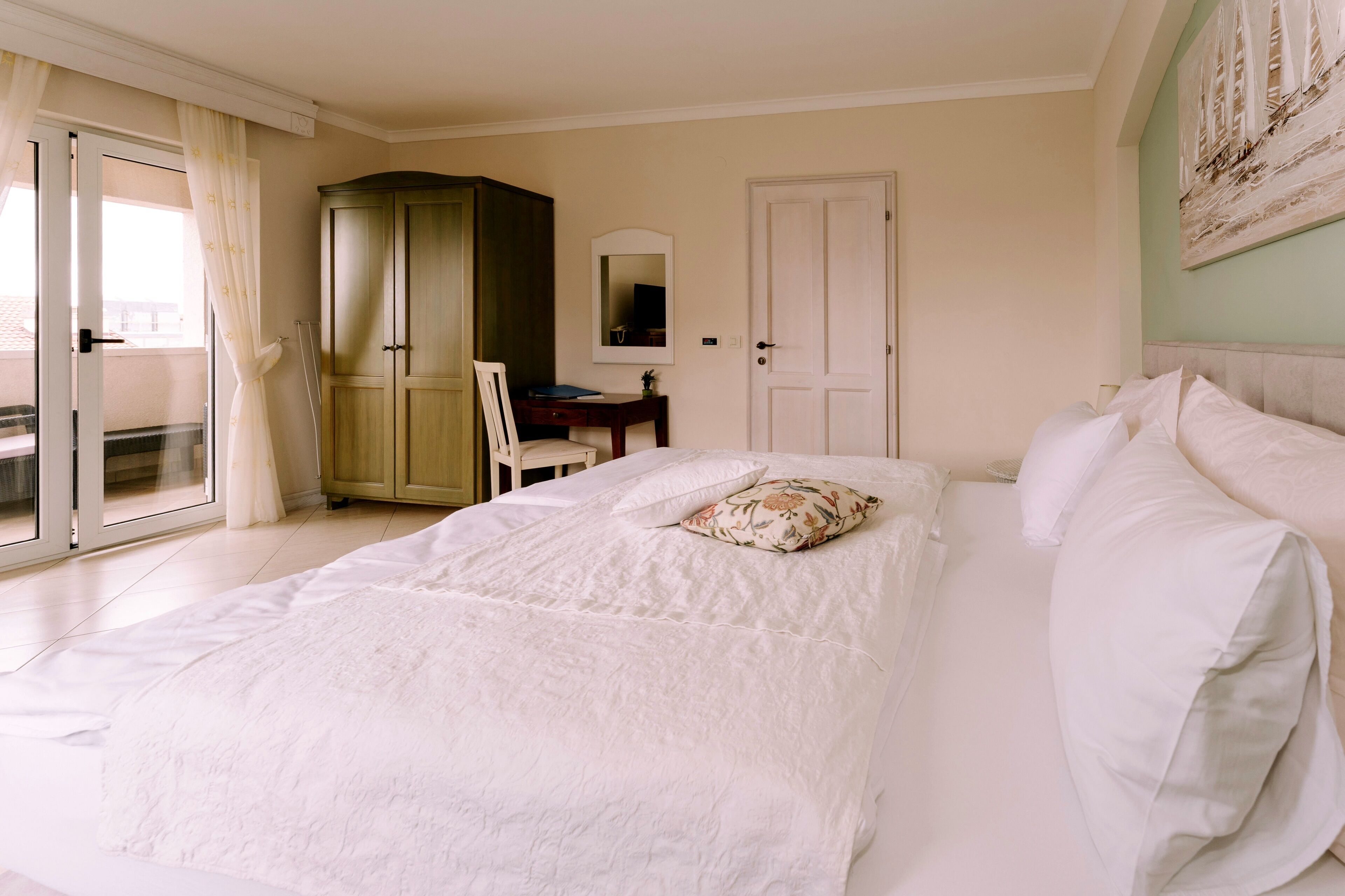 Hotel Abalone