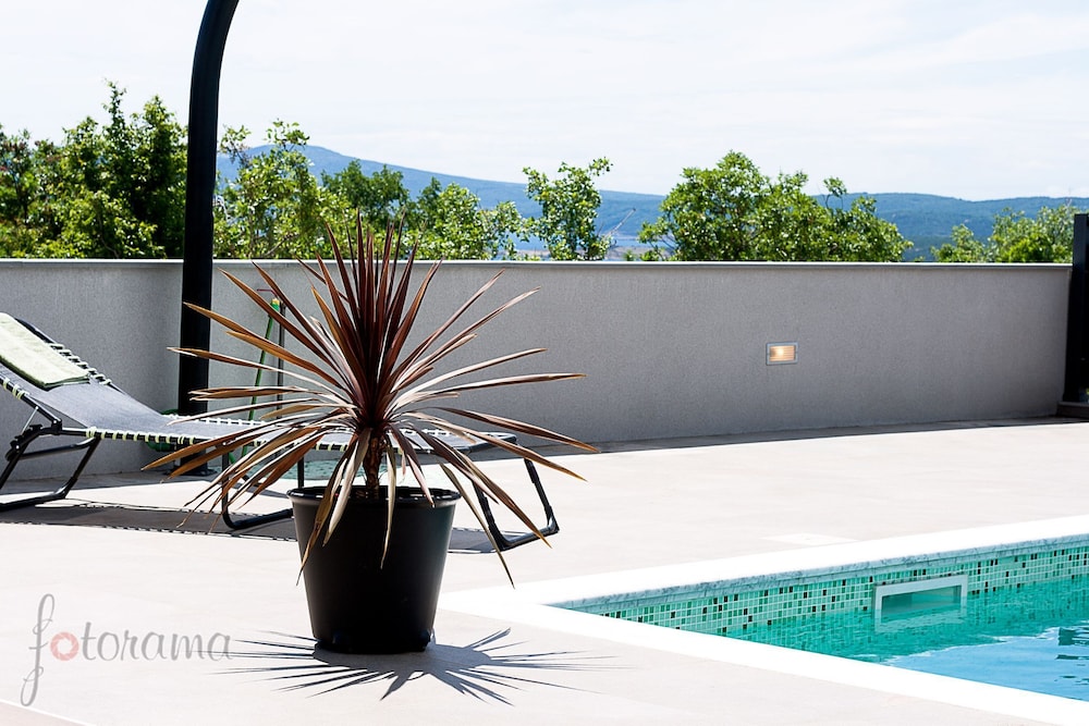 House Legara
