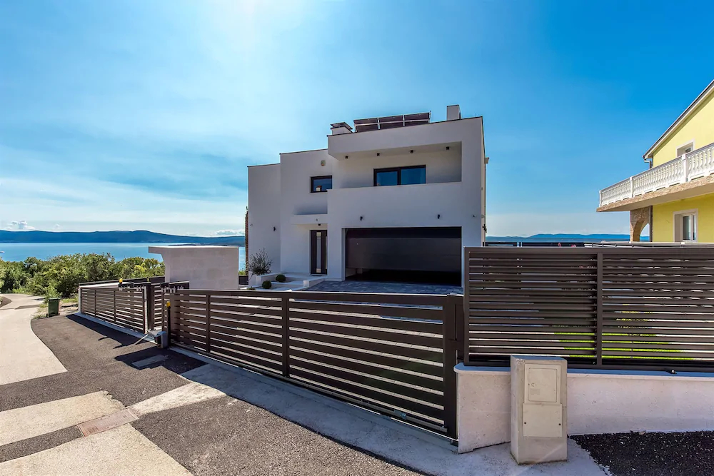 House Luxus Villa Arly