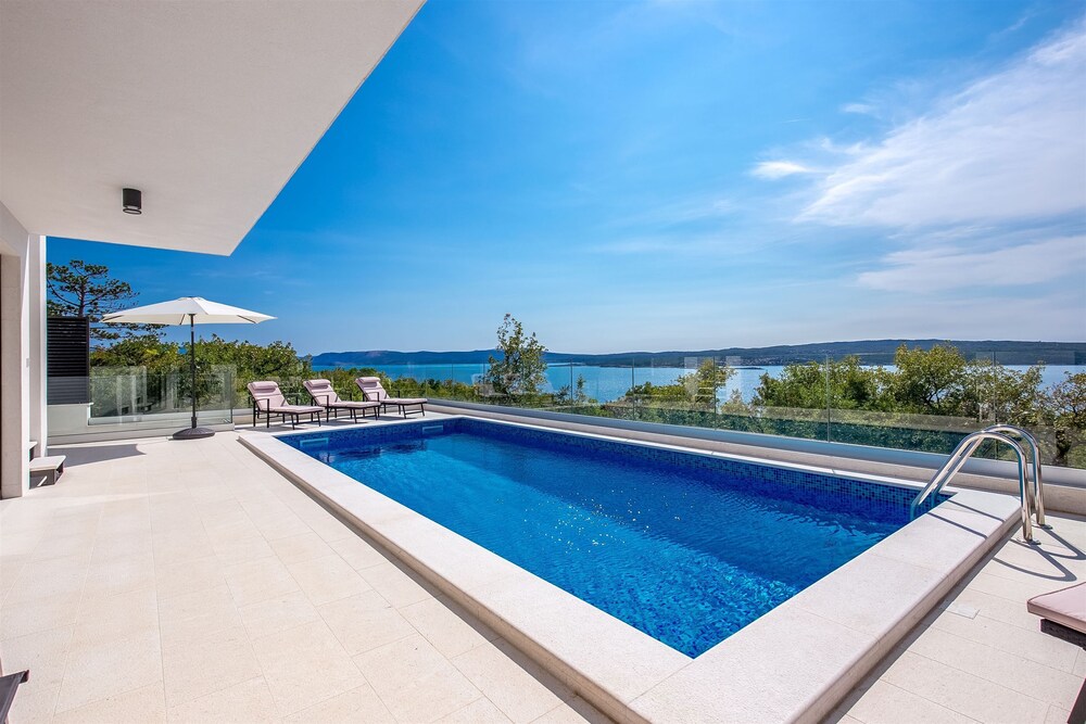 House Luxus Villa Arly
