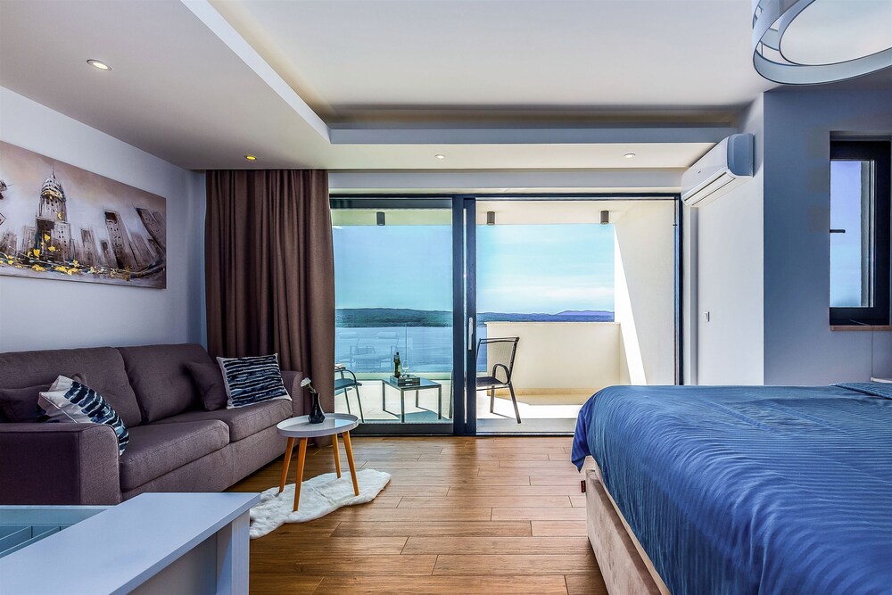 House Luxus Villa Arly