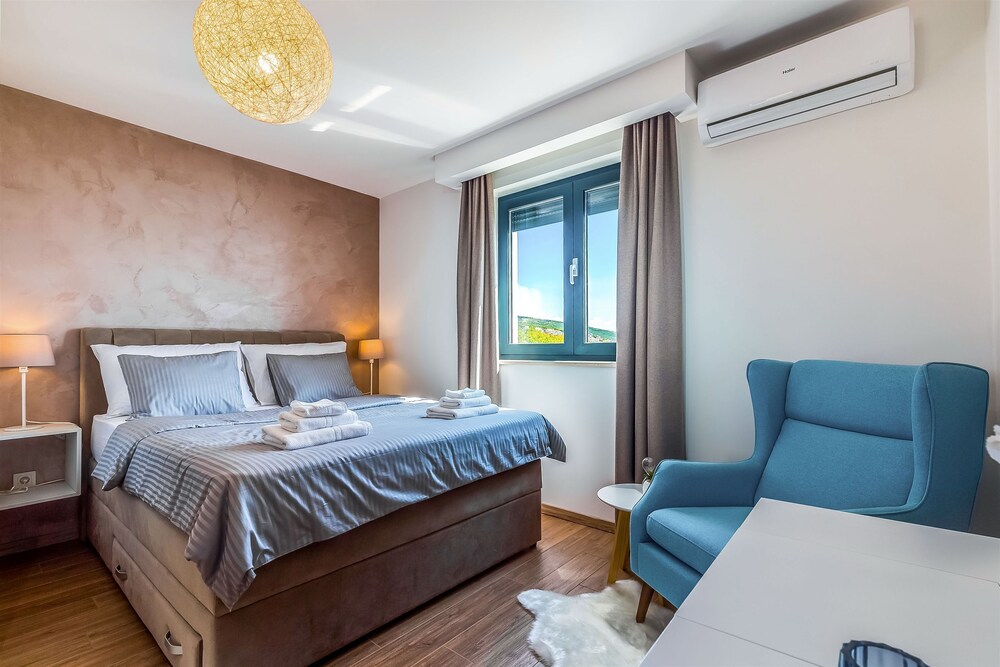 House Luxus Villa Arly