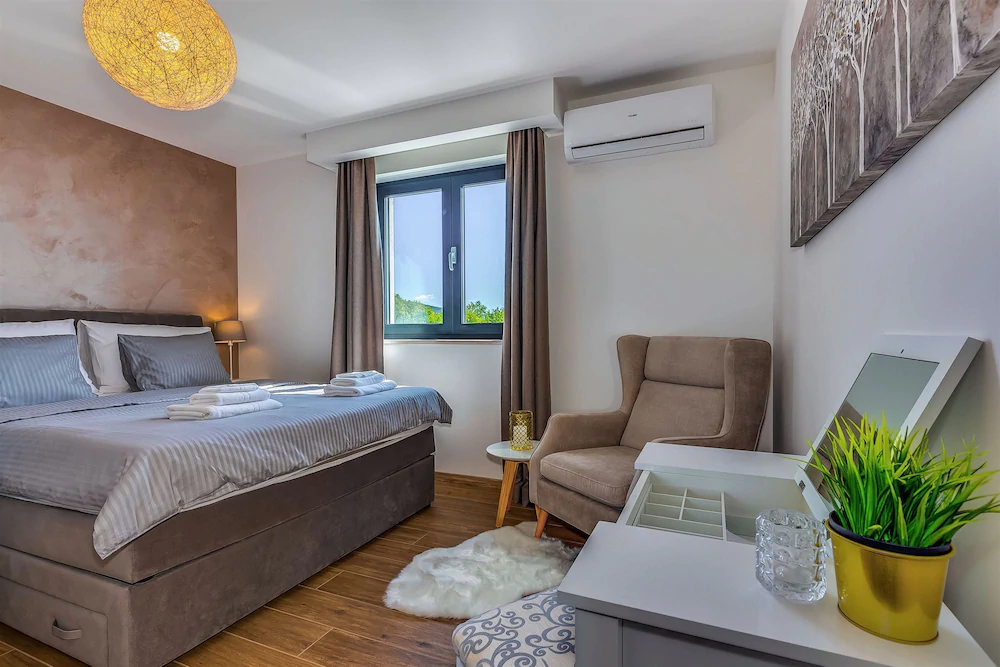 House Luxus Villa Arly