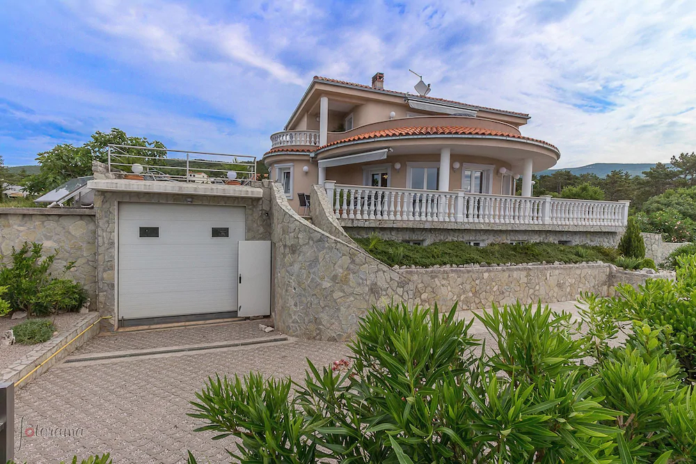 House Moderna