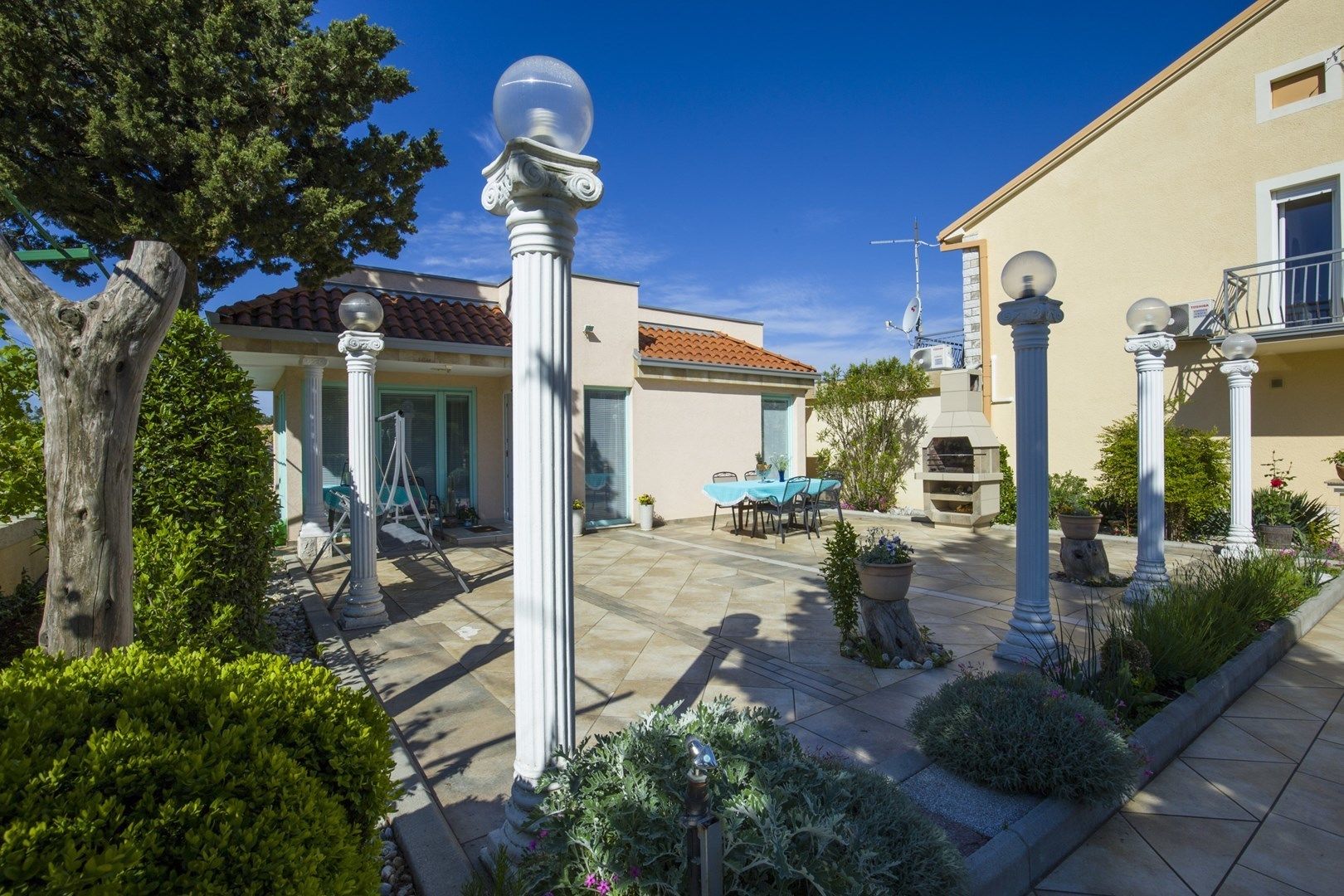 Villa Mary