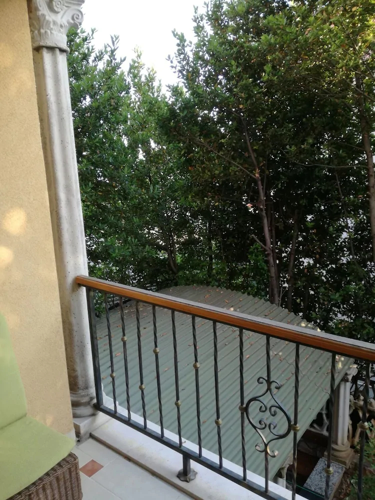 Villa Oaza