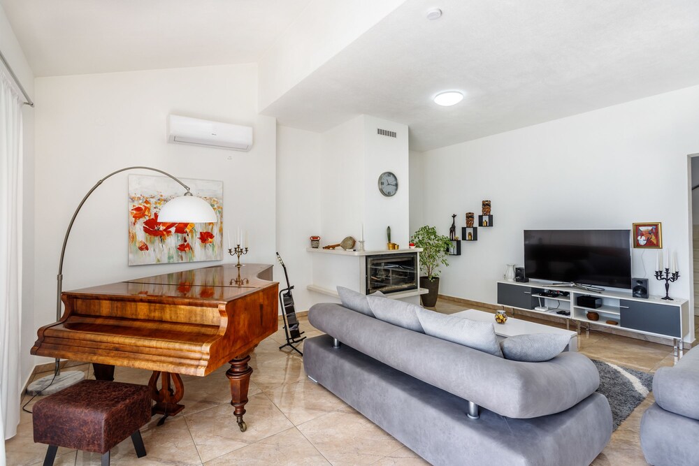 Luxury Villa Nadalina
