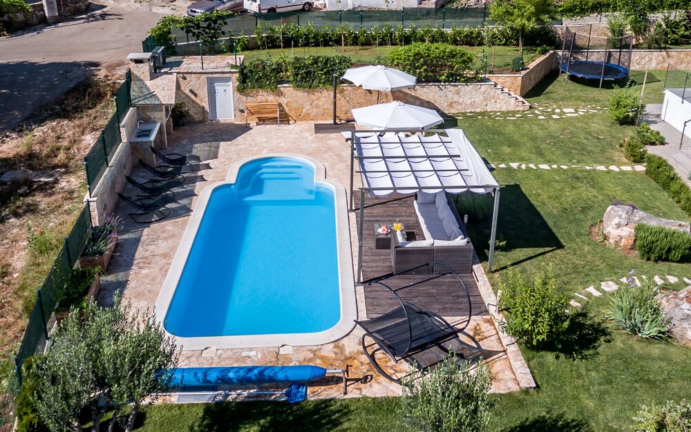Luxury Villa Nadalina