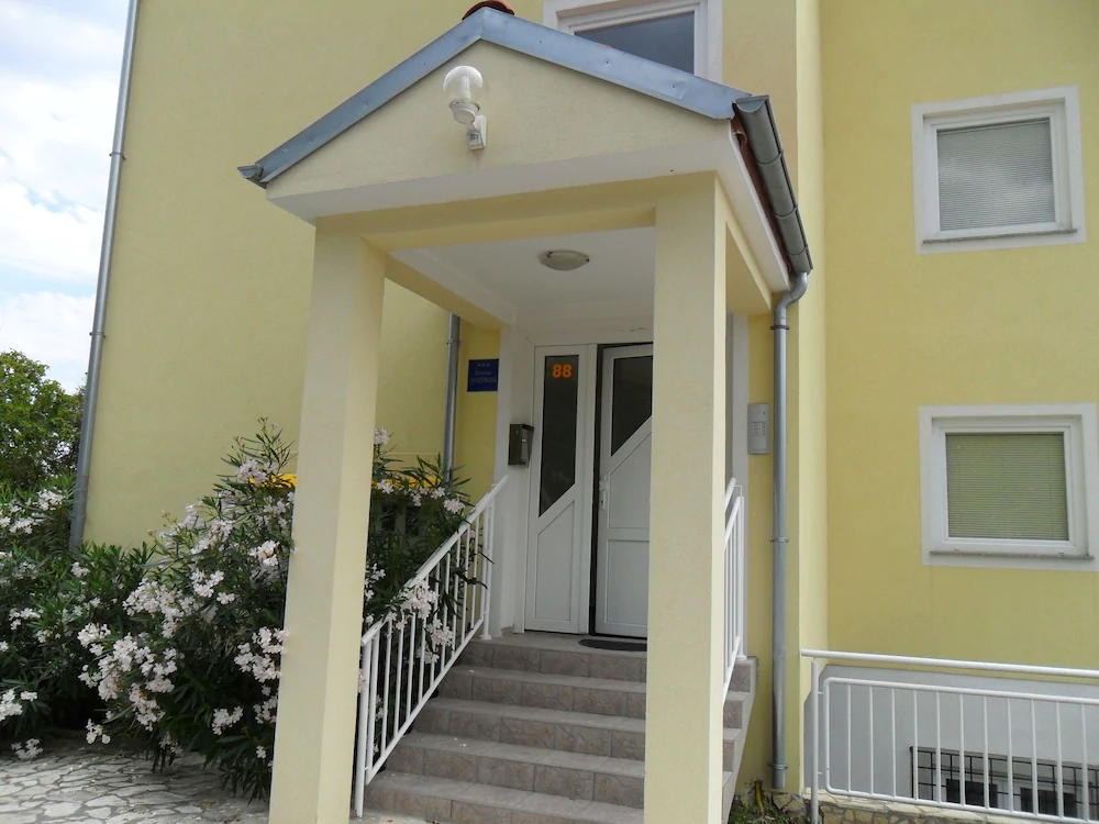 Apartments Dijana & Ivan