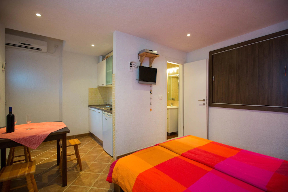 Anita Apartments