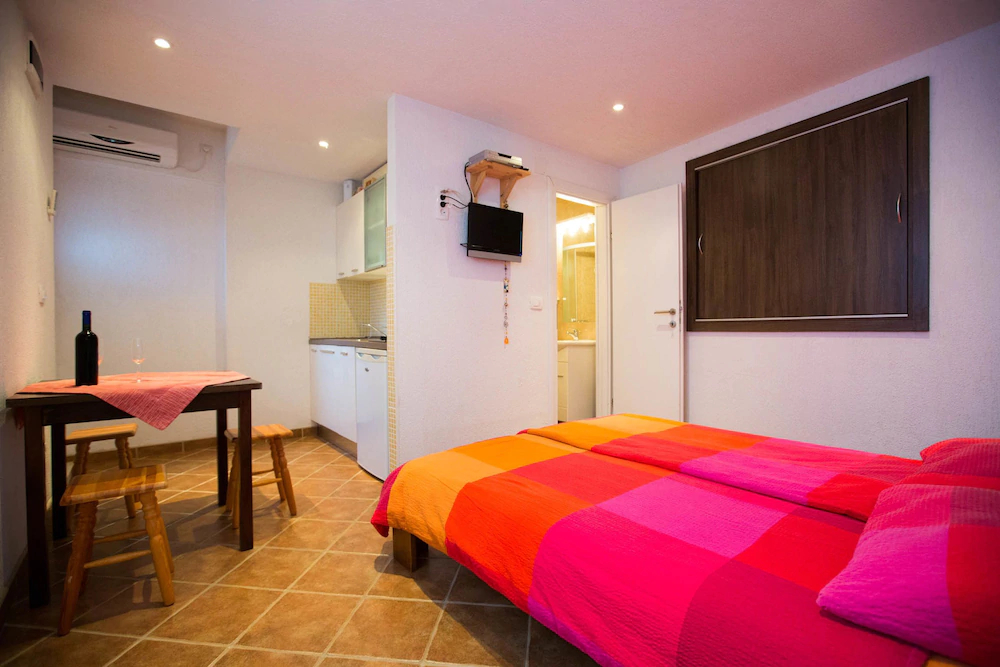 Anita Apartments