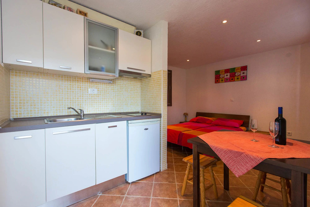 Anita Apartments