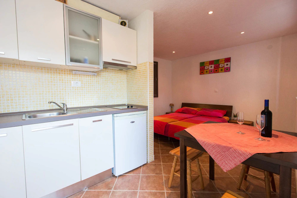 Anita Apartments