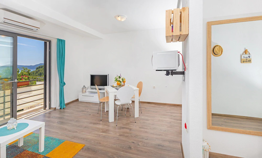 Apartmani D & J