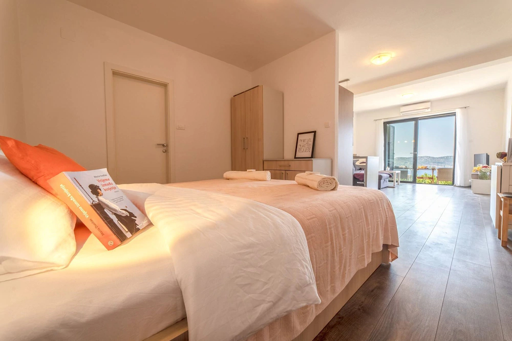 Apartmani D & J