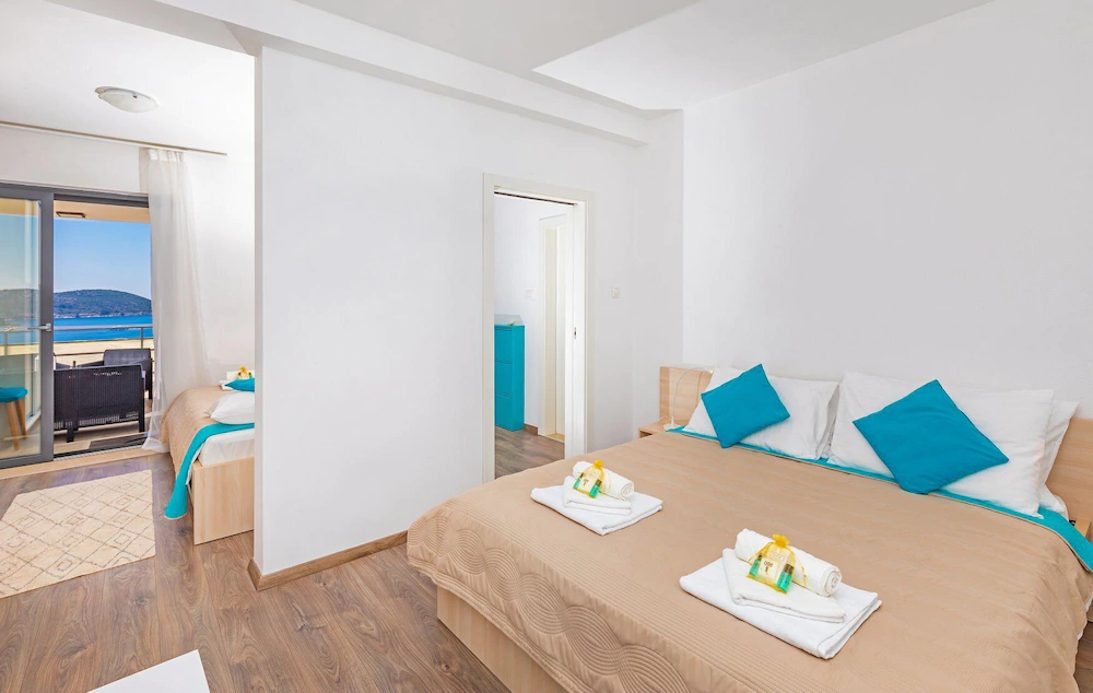 Apartmani D & J