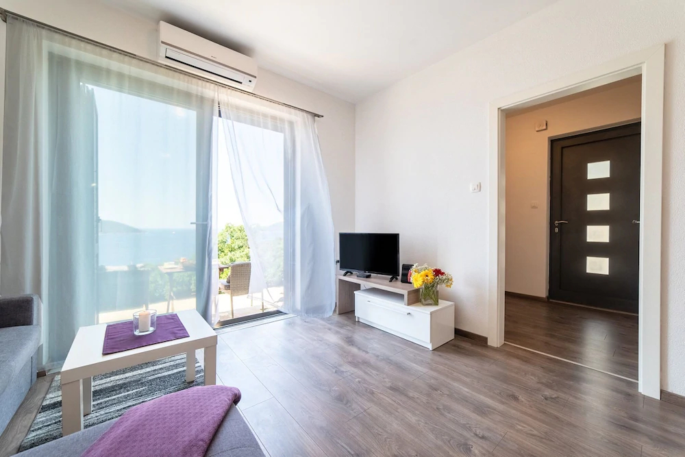 Apartmani D & J