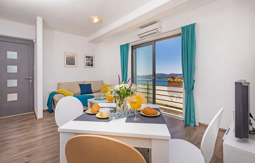 Apartmani D & J